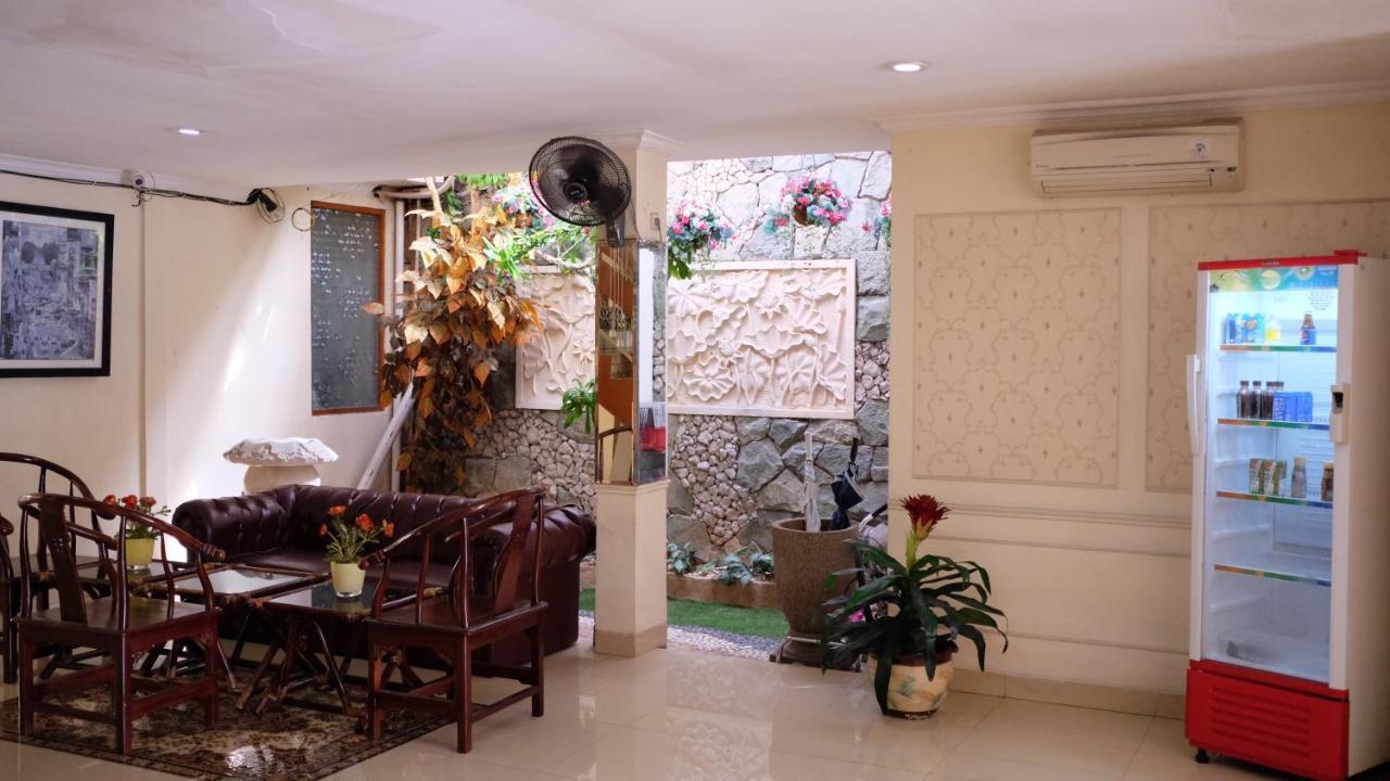 Zen Boutique Syariah Hotel Jakarta Exterior photo